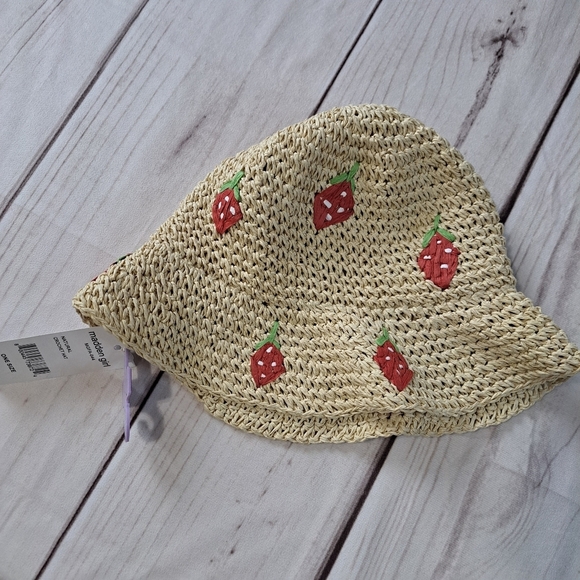Madden Girl Straw Crochet Bucket Hat Strawberry - Picture 2 of 5